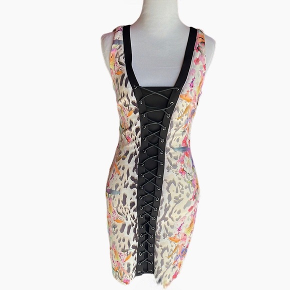 🆕‼️BeBe Y2K Corset Style Body Con Print Dress ‼️ - Picture 2 of 8